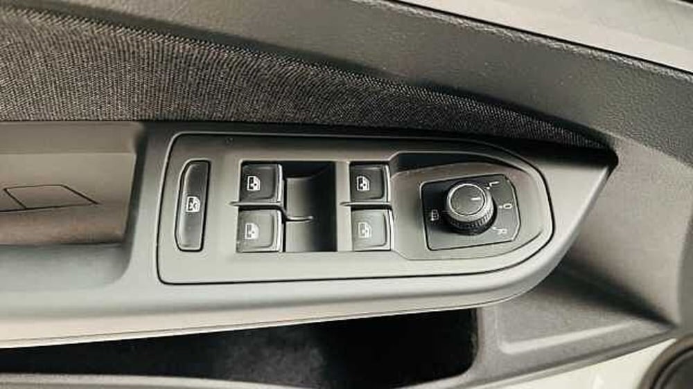 Volkswagen Golf usata a Milano (9)