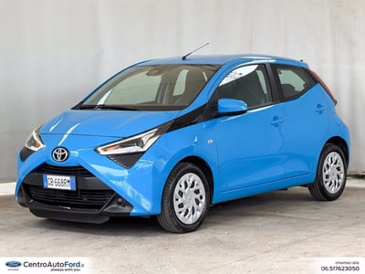 Toyota Aygo 1.0 VVT-i 72 CV 5 porte x-play del 2020 usata a Albano Laziale