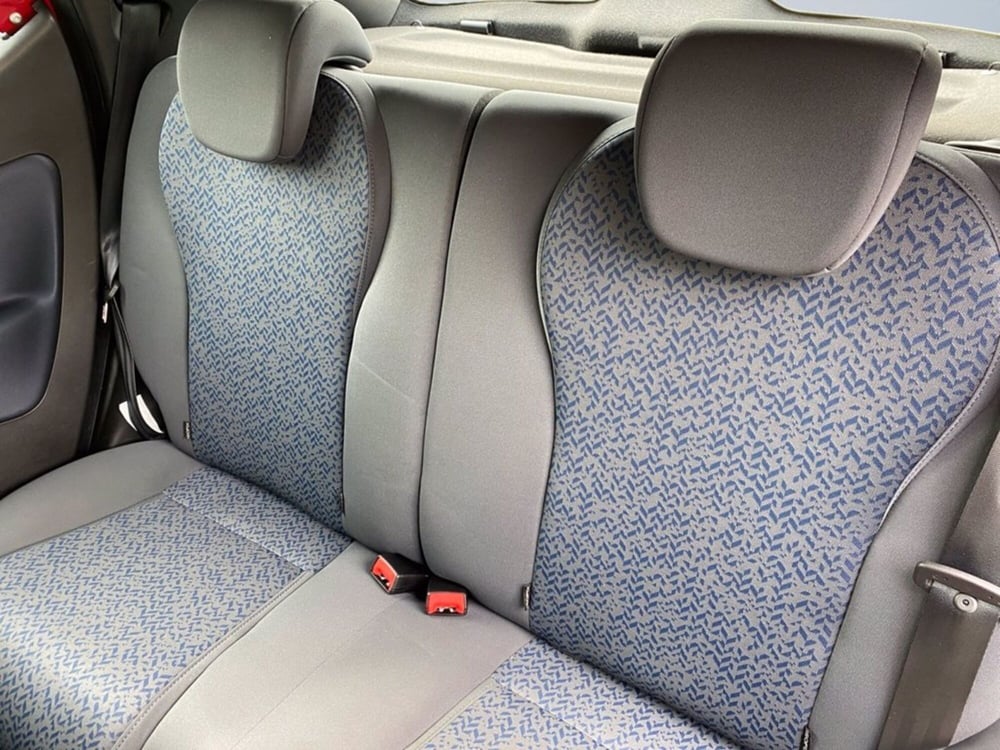Lancia Ypsilon usata a Milano (10)