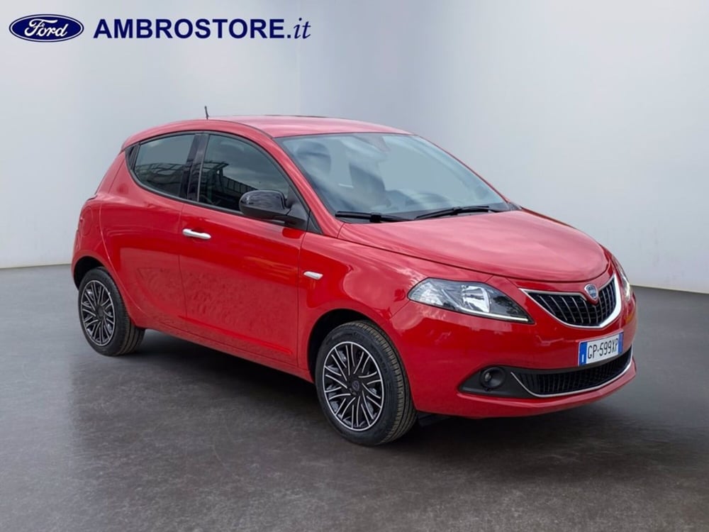 Lancia Ypsilon usata a Milano (3)