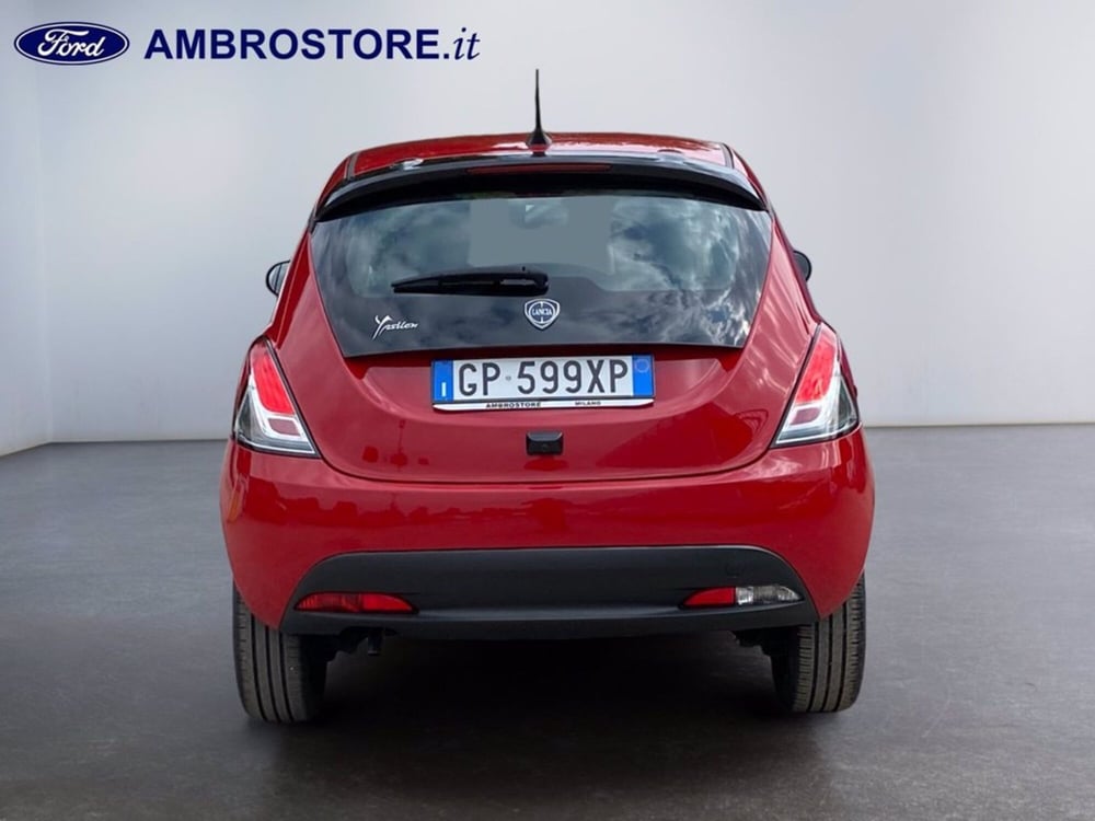 Lancia Ypsilon usata a Milano (6)