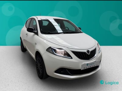 Lancia Ypsilon 1.0 FireFly 5 porte S&amp;S Hybrid Silver Plus del 2022 usata a Biella