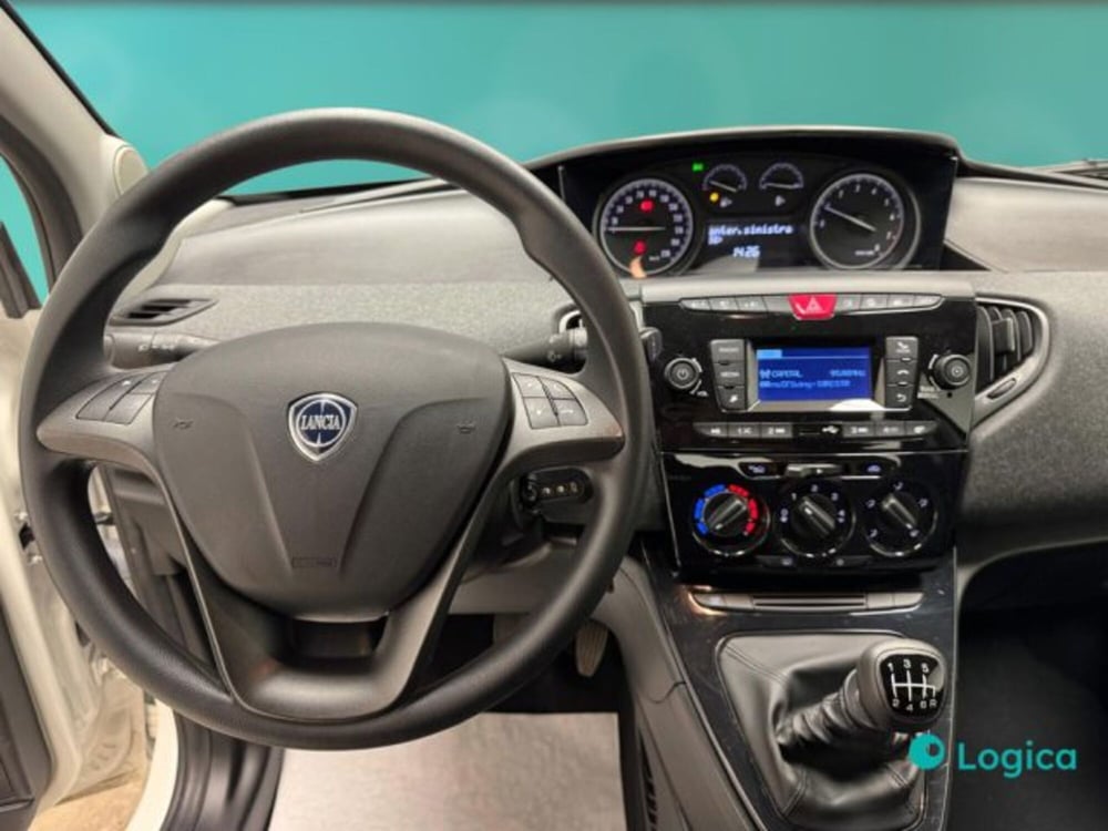 Lancia Ypsilon usata a Biella (17)
