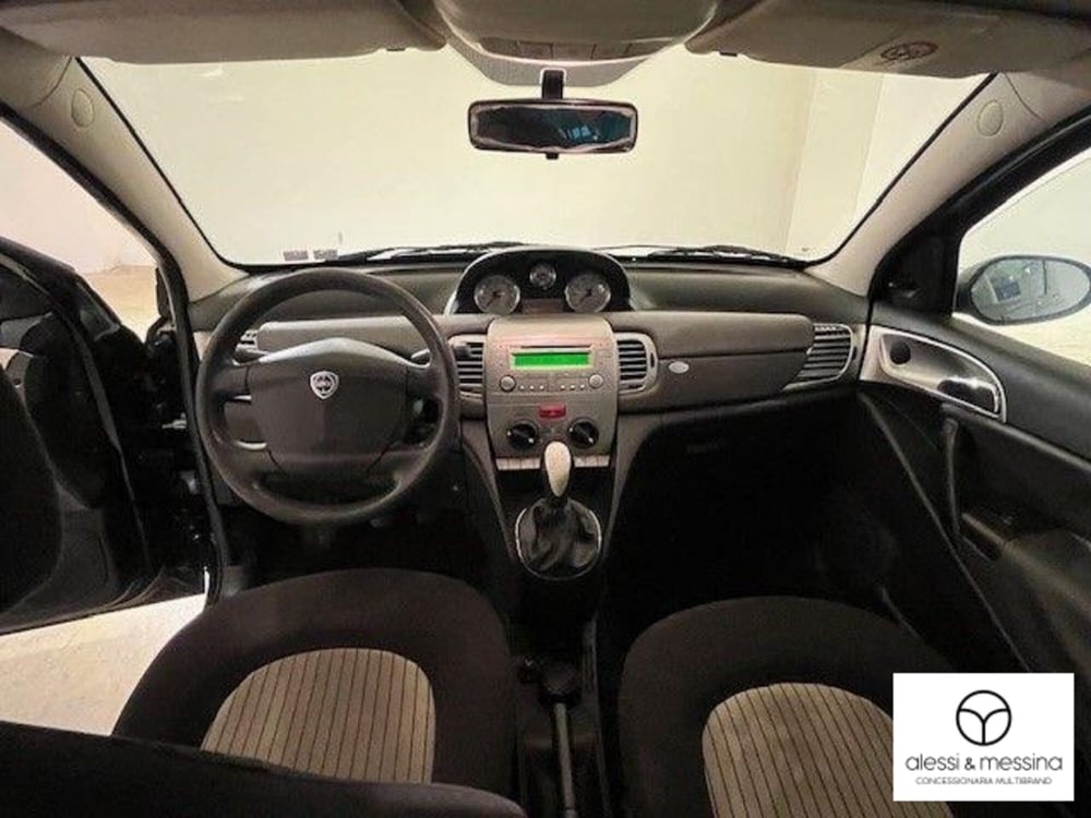 Lancia Ypsilon usata a Catania (11)