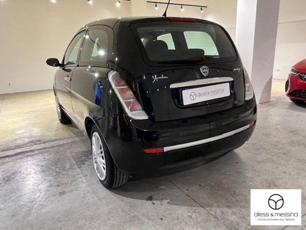 Lancia Ypsilon usata a Catania (4)