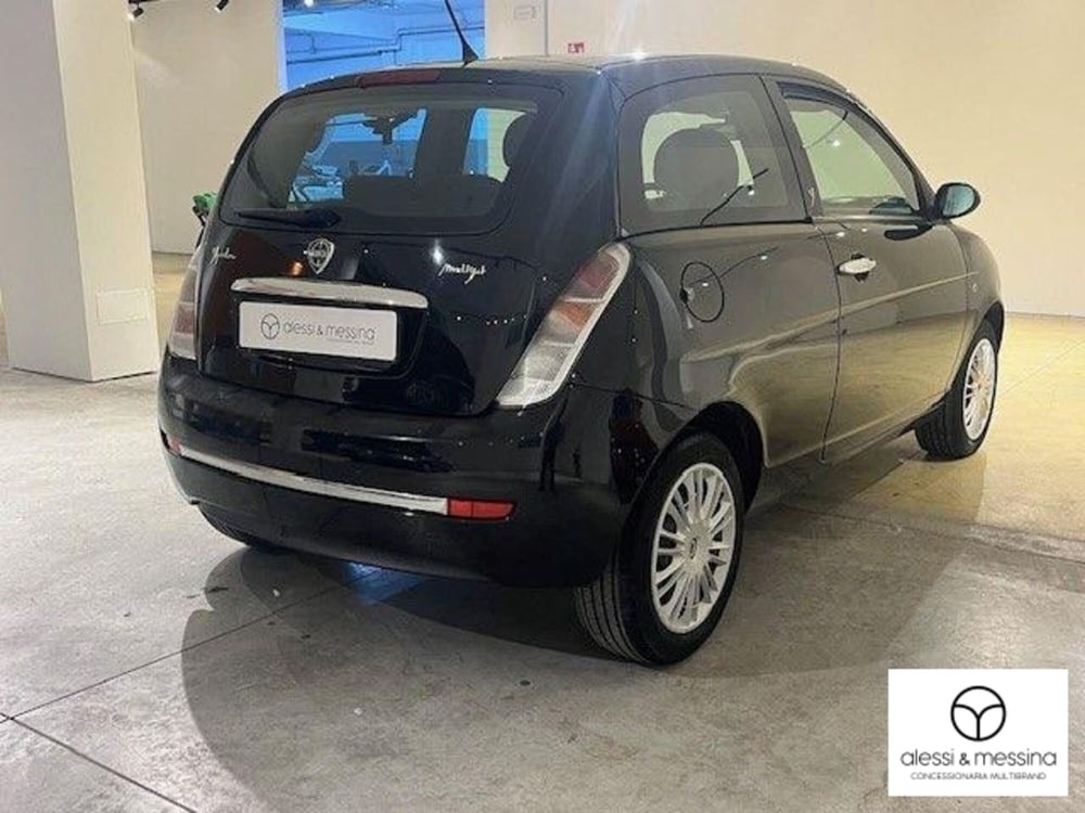 Lancia Ypsilon usata a Catania (5)