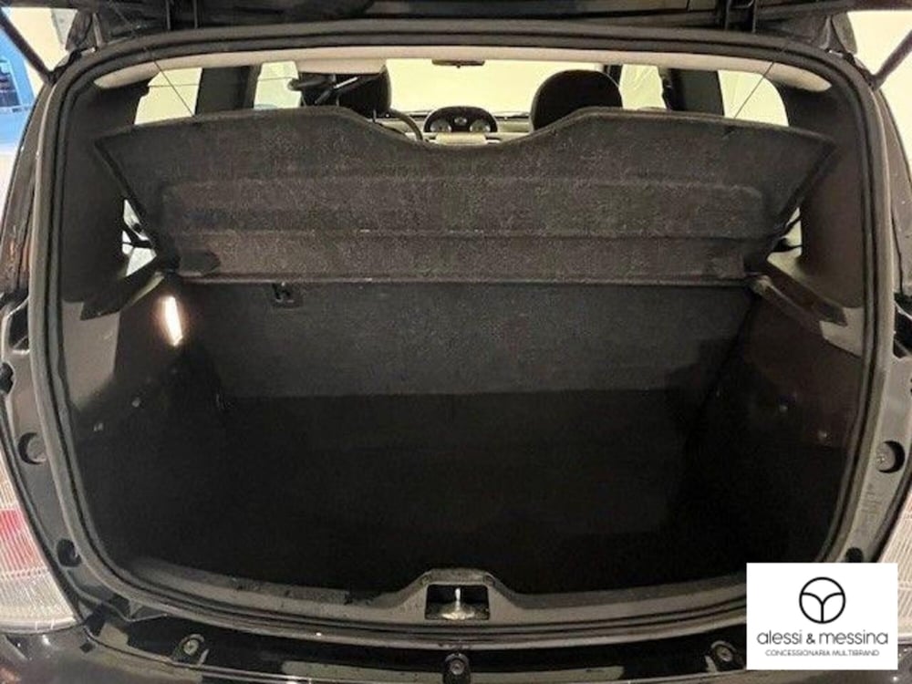 Lancia Ypsilon usata a Catania (6)