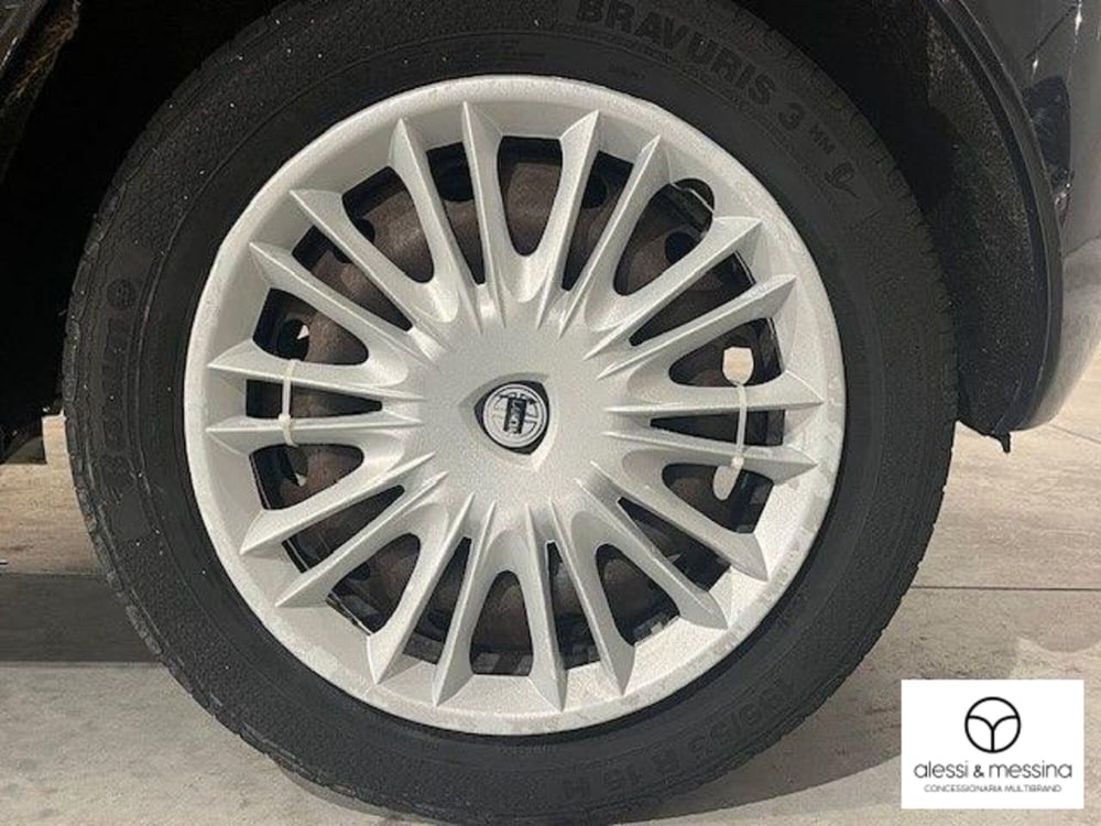 Lancia Ypsilon usata a Catania (8)