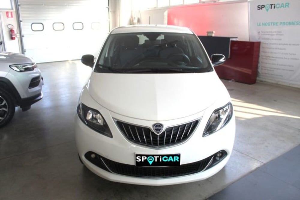 Lancia Ypsilon usata a Terni (2)