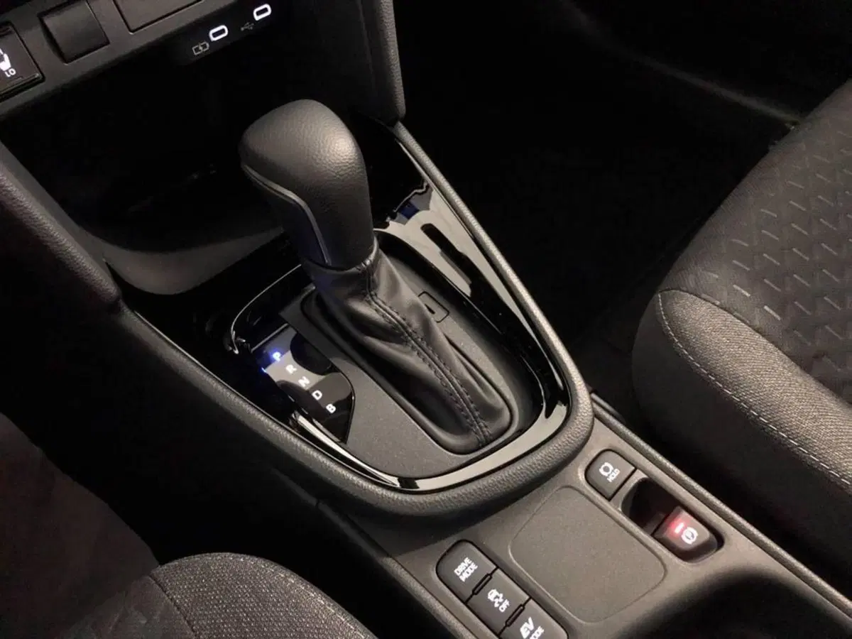 Toyota Yaris Cross nuova a Torino (13)