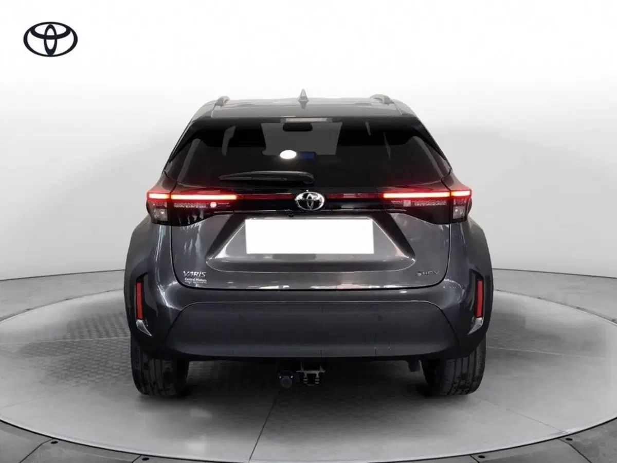 Toyota Yaris Cross nuova a Torino (5)
