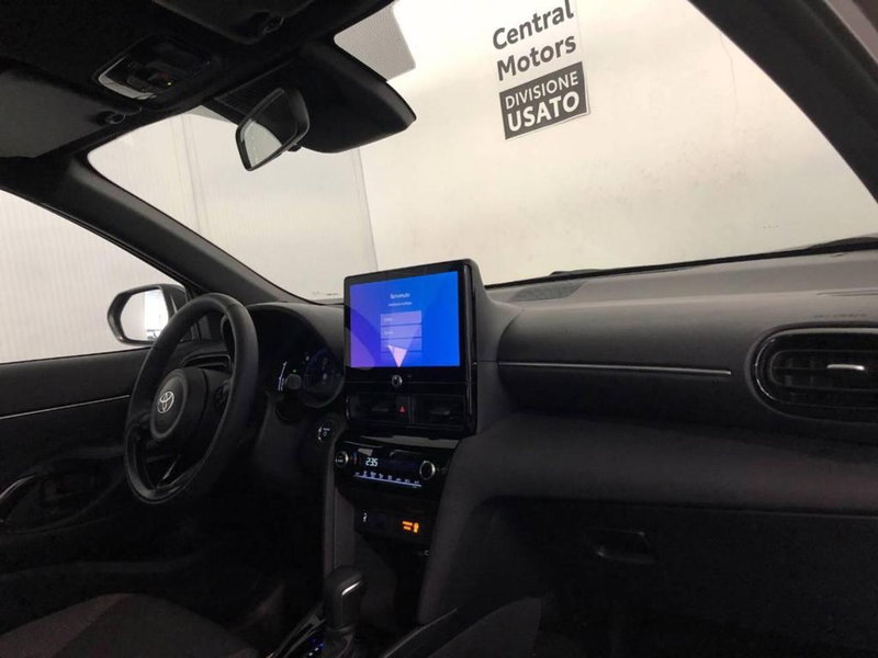 Toyota Yaris Cross nuova a Torino (9)
