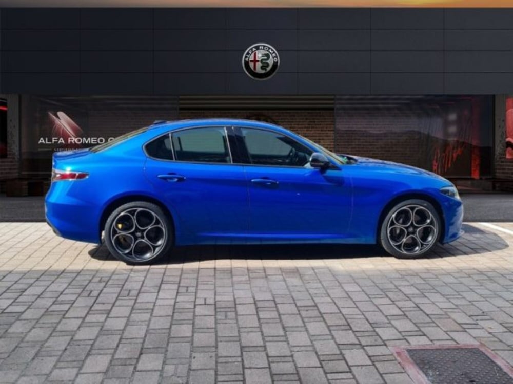 Alfa Romeo Giulia nuova a Monza e Brianza (4)