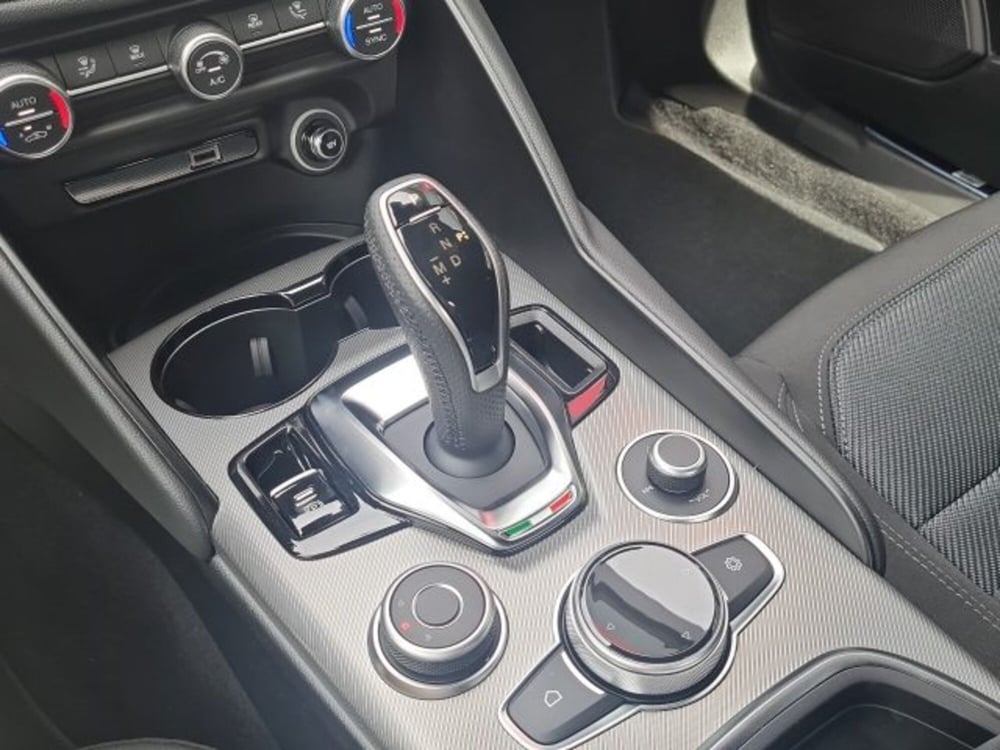 Alfa Romeo Giulia nuova a Monza e Brianza (18)