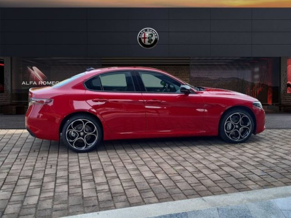 Alfa Romeo Giulia nuova a Monza e Brianza (4)