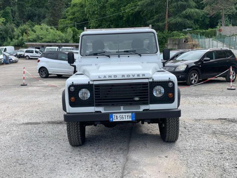 Land Rover Defender usata a Lucca (2)