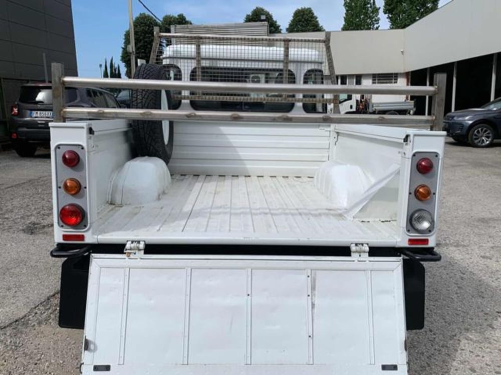 Land Rover Defender usata a Lucca (10)