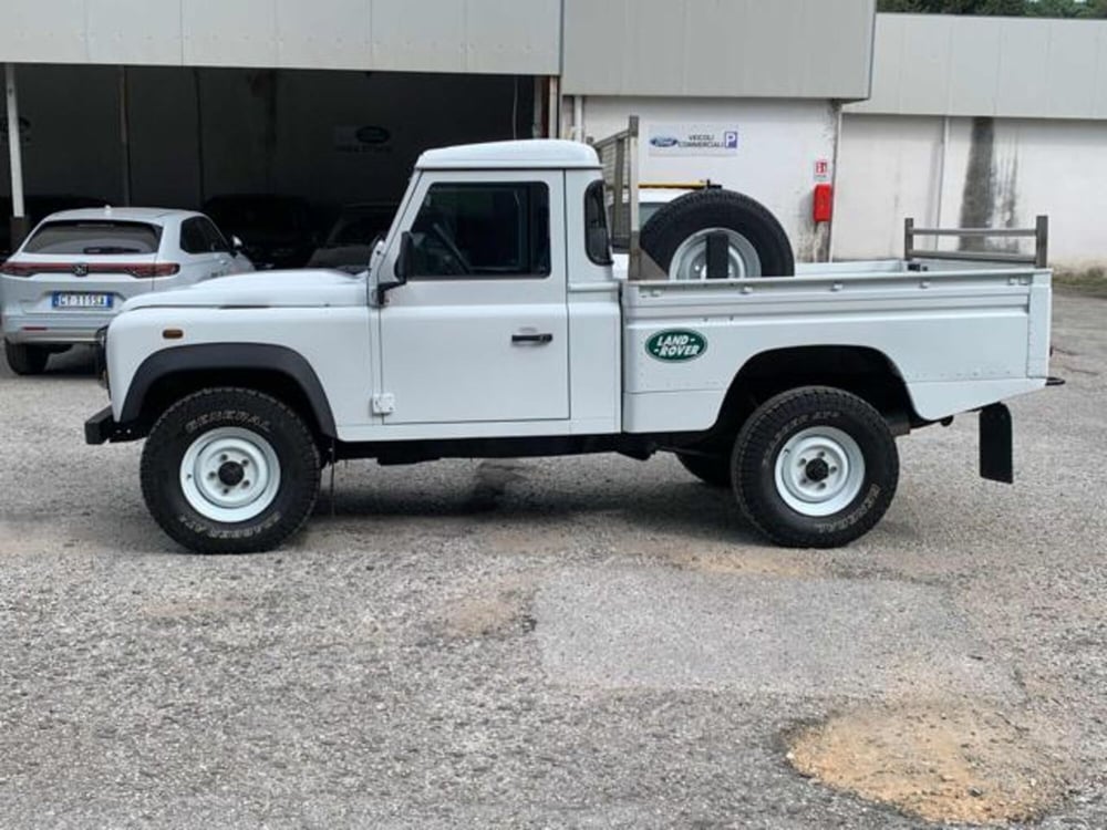 Land Rover Defender usata a Lucca (4)