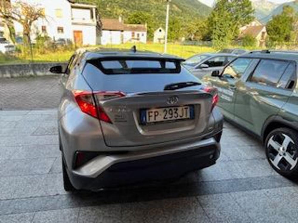 Toyota Toyota C-HR usata a Verbano Cusio Ossola (3)