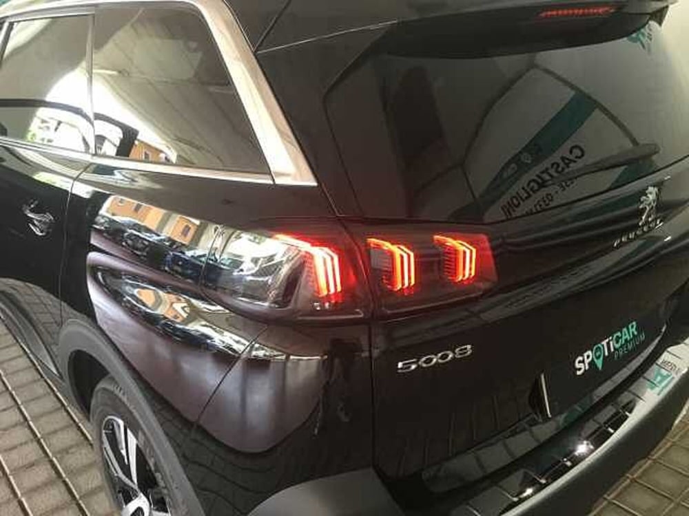 Peugeot 5008 usata a Varese (15)