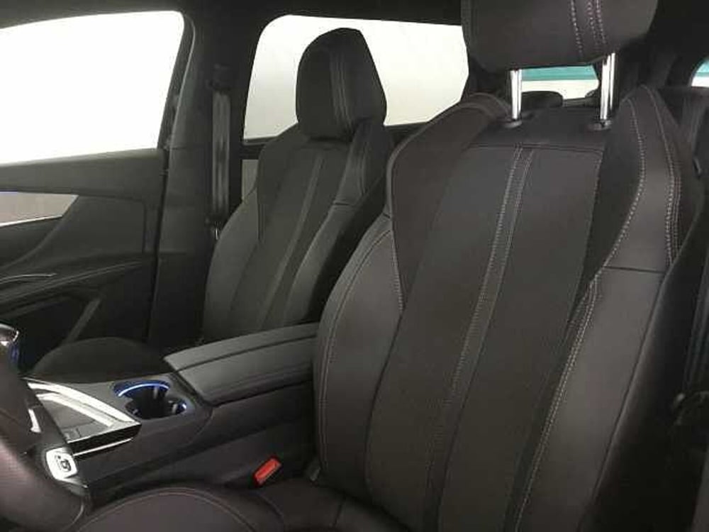 Peugeot 5008 usata a Varese (9)