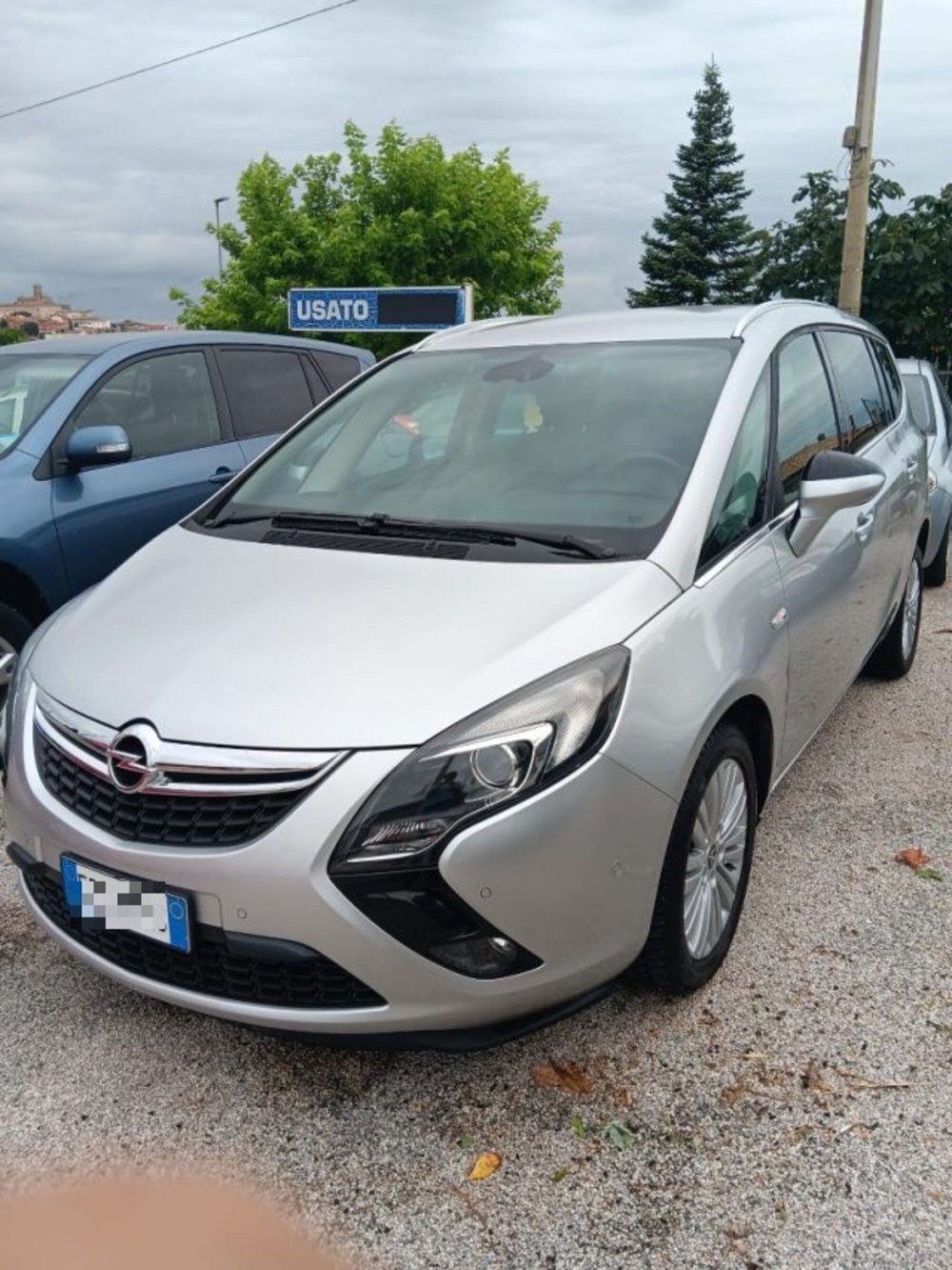 Opel Zafira Tourer usata a Macerata