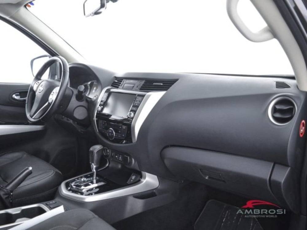 Nissan Navara usata a Perugia (12)
