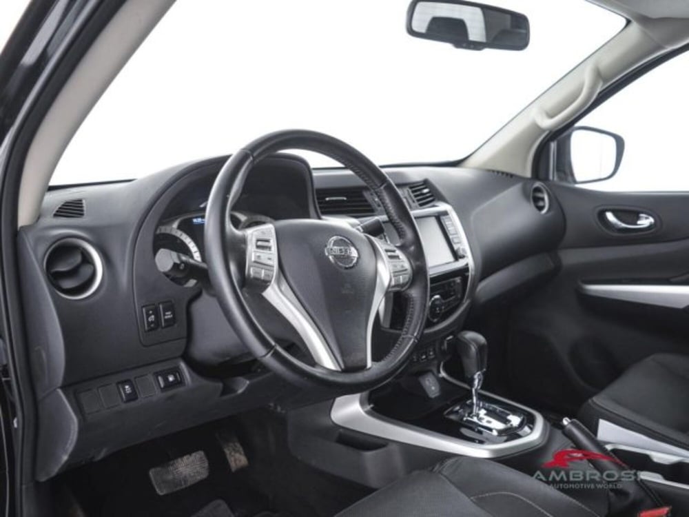 Nissan Navara usata a Perugia (8)