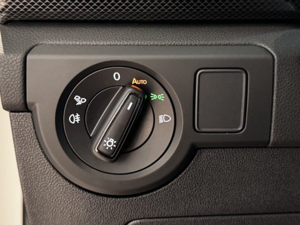 Volkswagen T-Cross nuova a Vicenza (12)