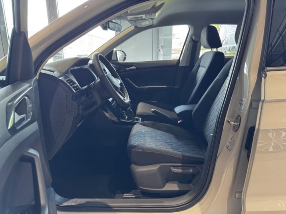 Volkswagen T-Cross nuova a Vicenza (7)