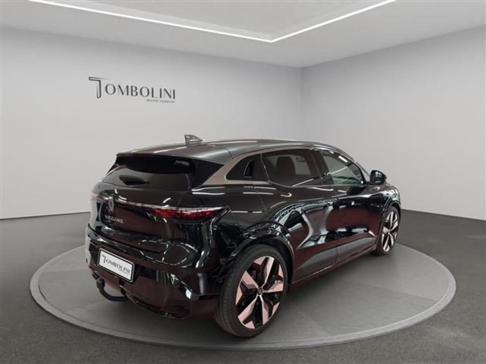 Renault Megane E-Tech Electric usata a Macerata (9)