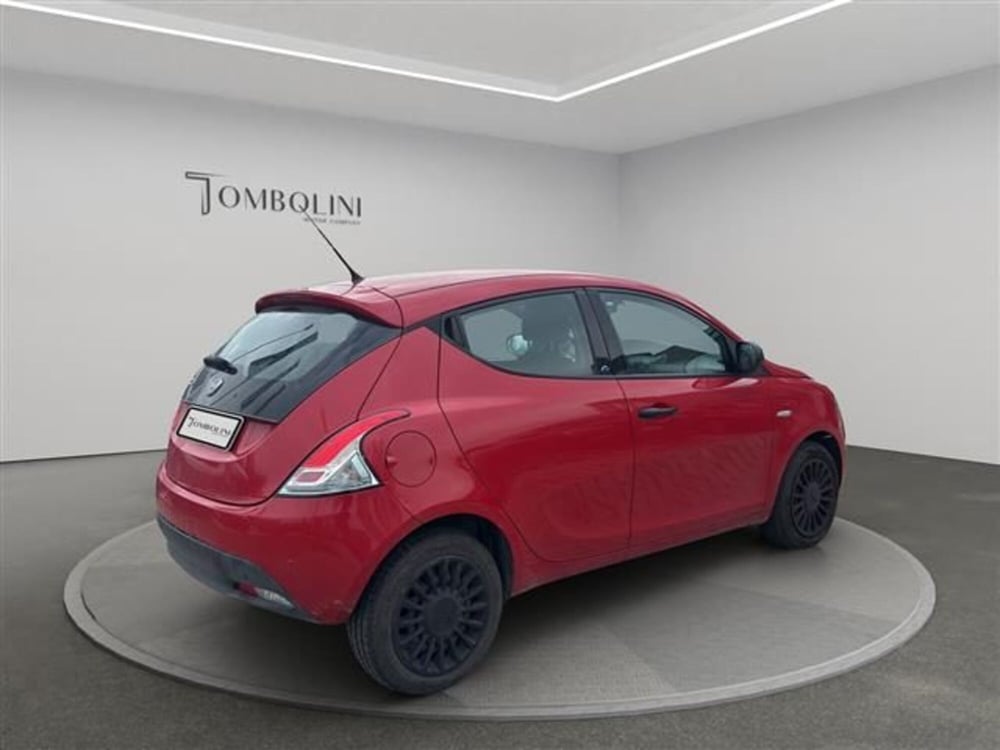 Lancia Ypsilon usata a Macerata (11)