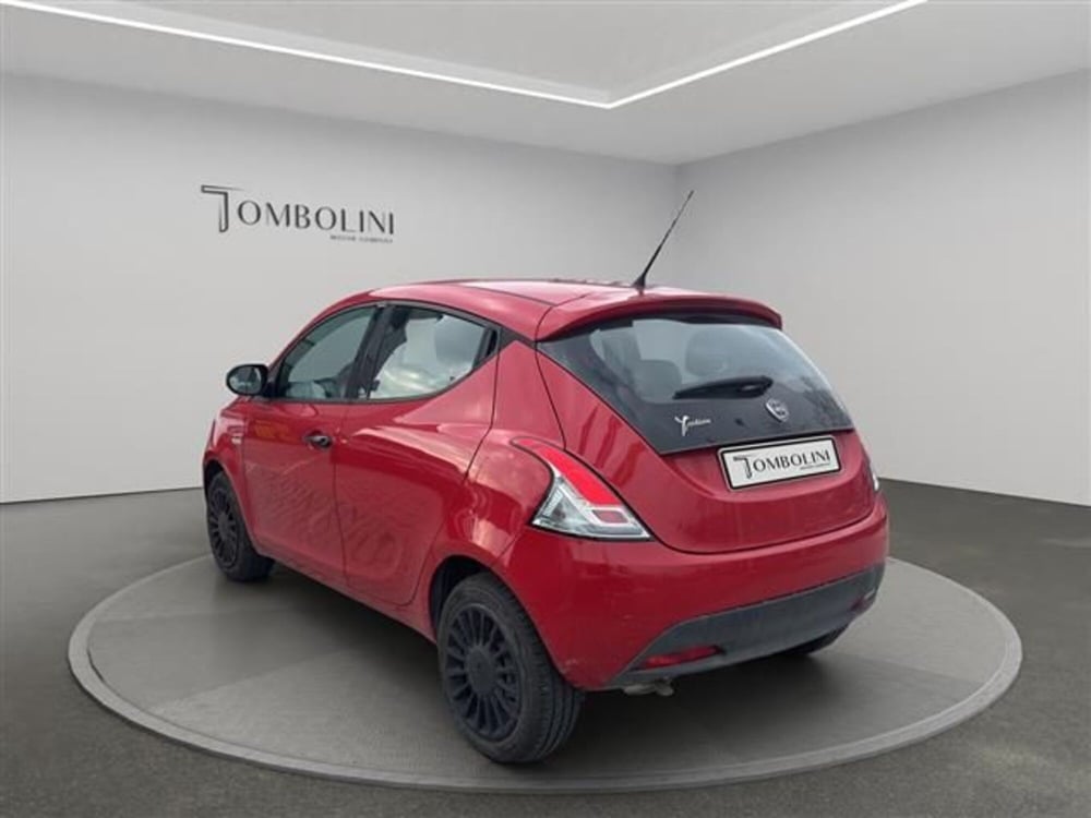 Lancia Ypsilon usata a Macerata (6)