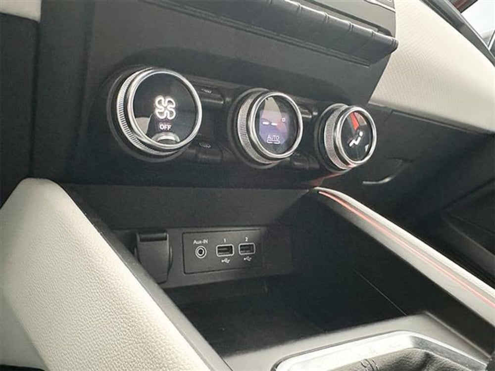 Renault Clio nuova a Cosenza (13)