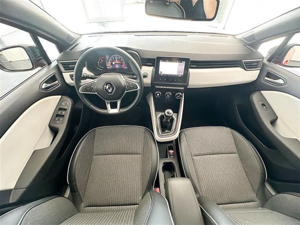 Renault Clio nuova a Cosenza (8)