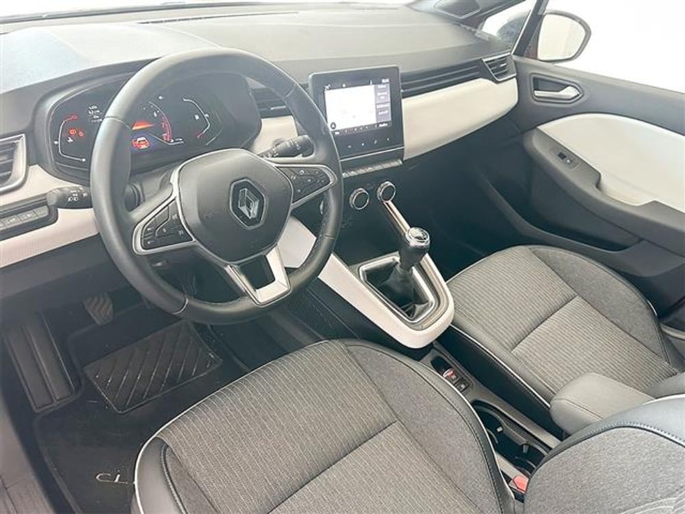 Renault Clio nuova a Cosenza (9)