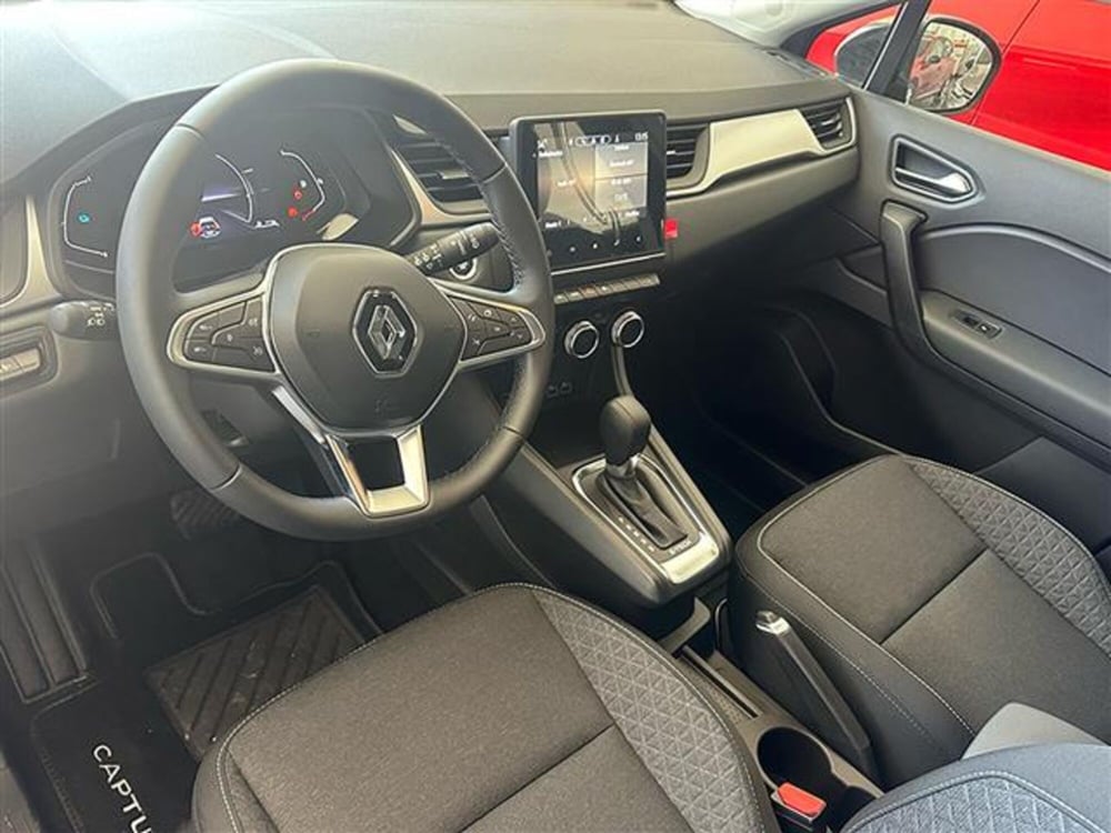 Renault Captur nuova a Cosenza (12)