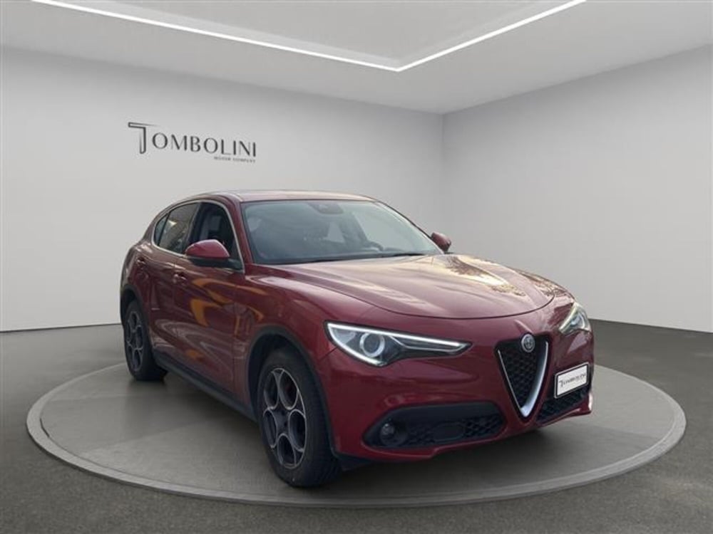 Alfa Romeo Stelvio usata a Macerata (4)