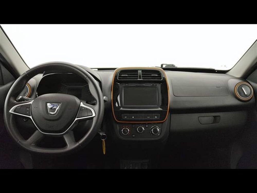 Dacia Spring usata a Milano (11)