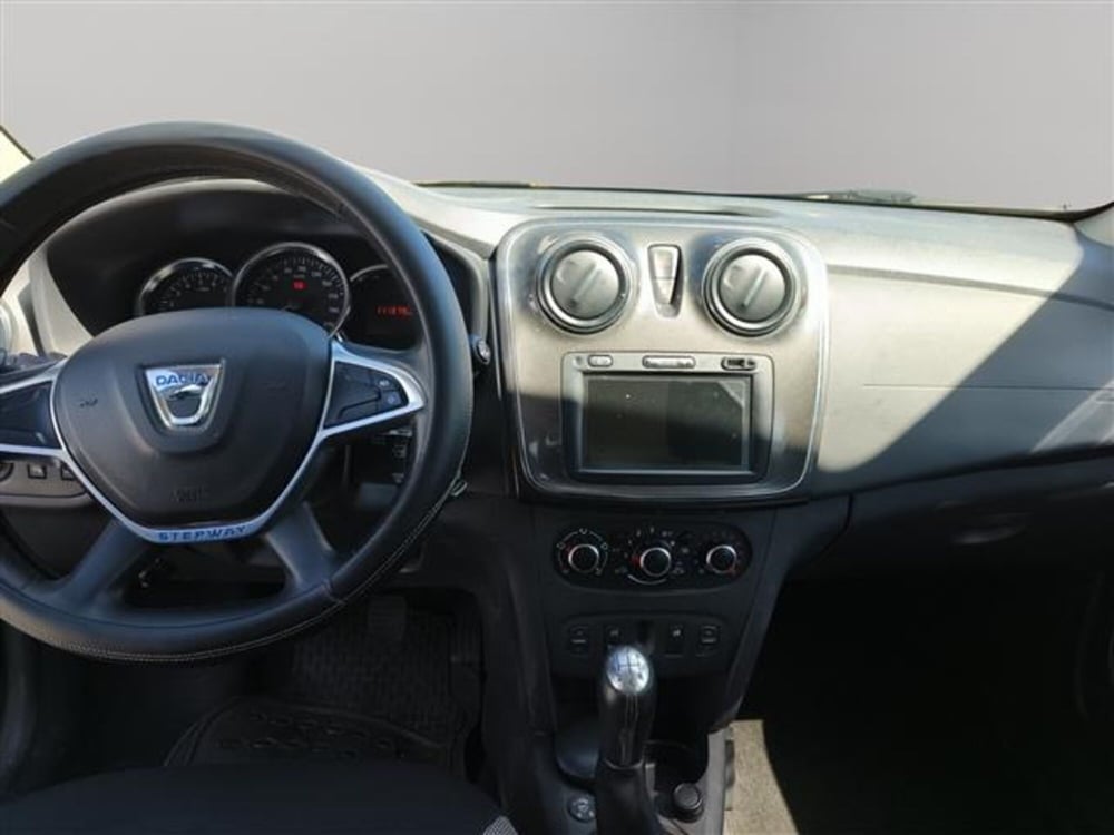 Dacia Sandero usata a Macerata (11)