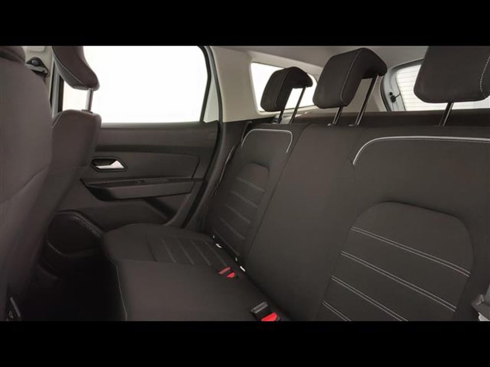 Dacia Duster usata a Milano (10)