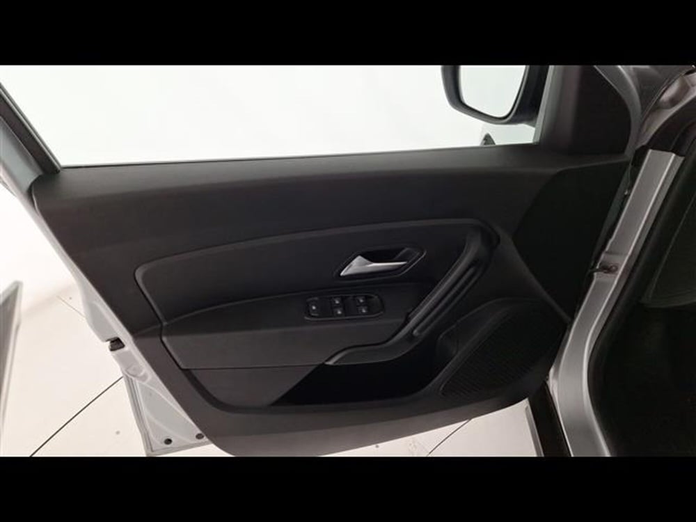 Dacia Duster usata a Milano (8)