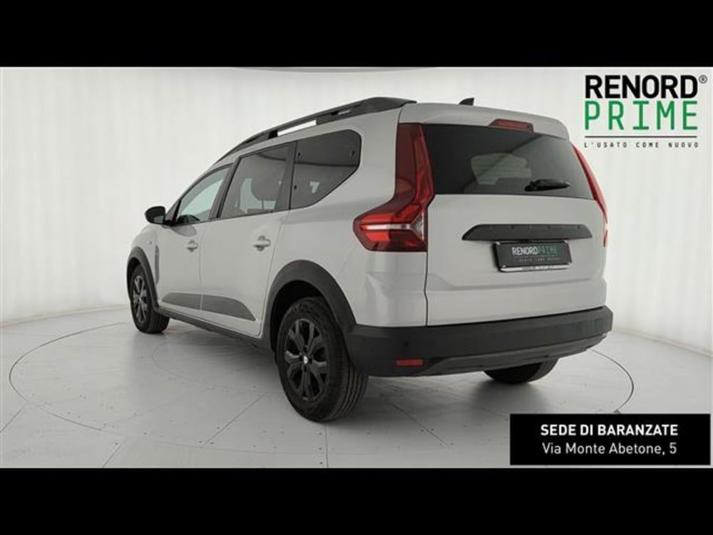 Dacia Jogger usata a Milano (7)