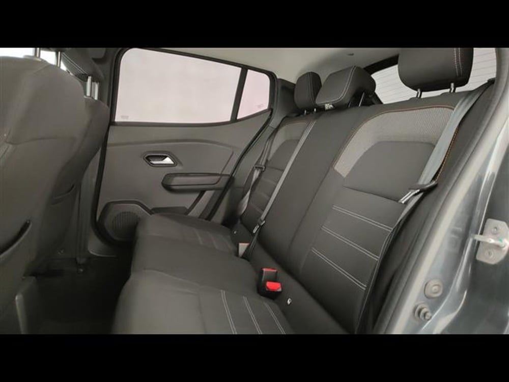 Dacia Sandero usata a Milano (11)