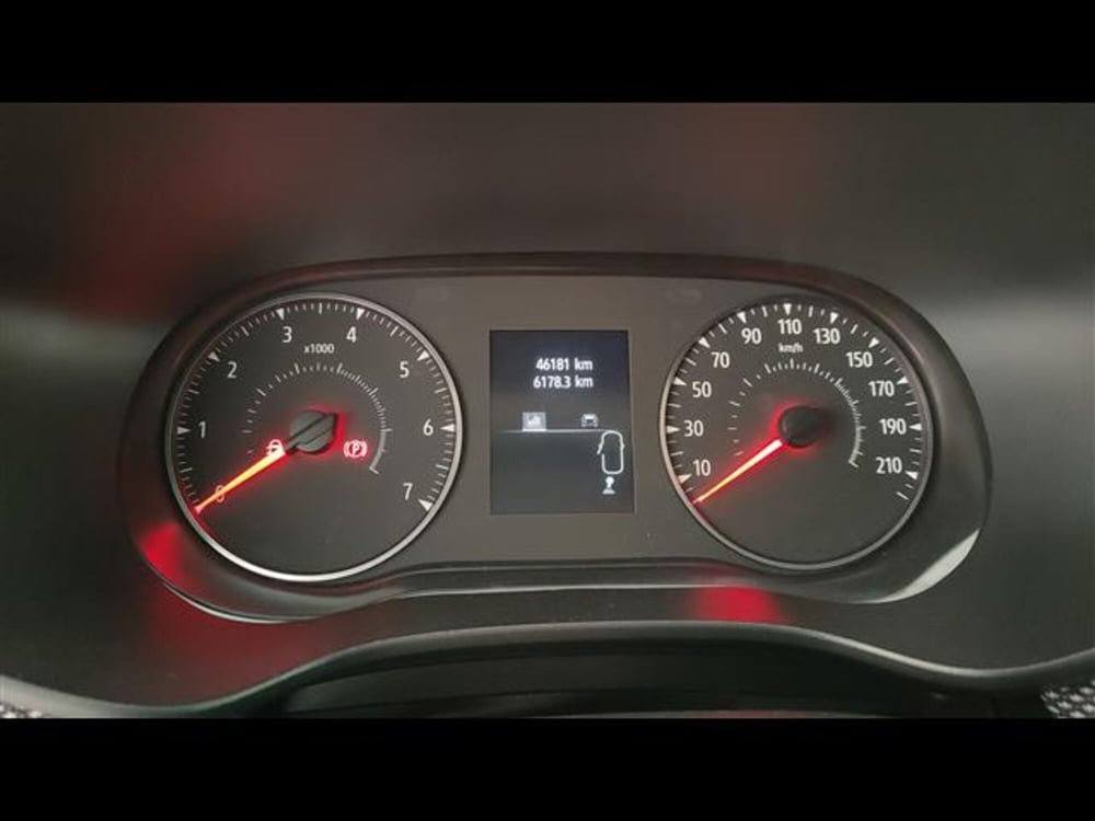 Dacia Sandero usata a Milano (15)