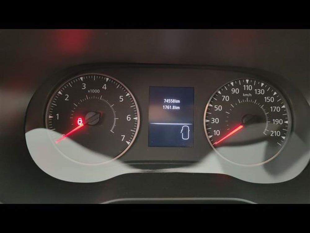 Dacia Duster usata a Milano (15)