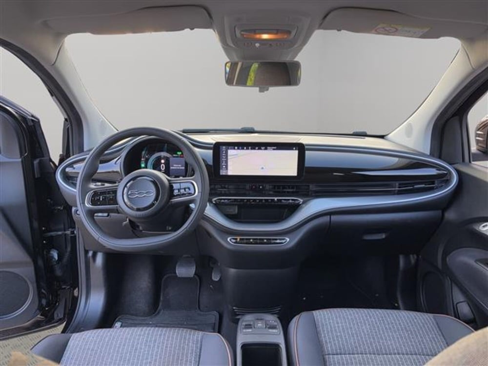 Fiat 500e usata a Macerata (11)