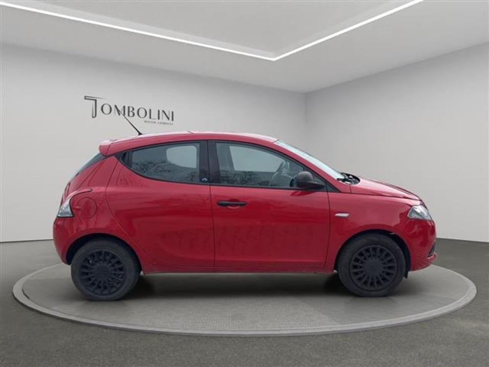 Lancia Ypsilon usata a Macerata (6)