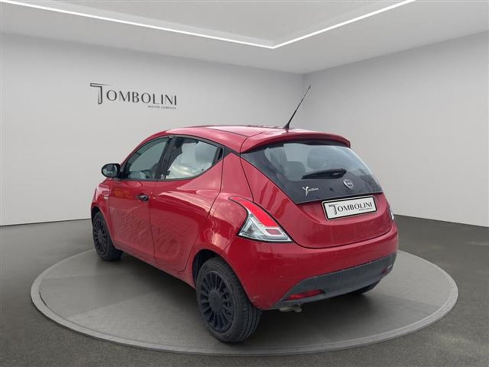 Lancia Ypsilon usata a Macerata (8)