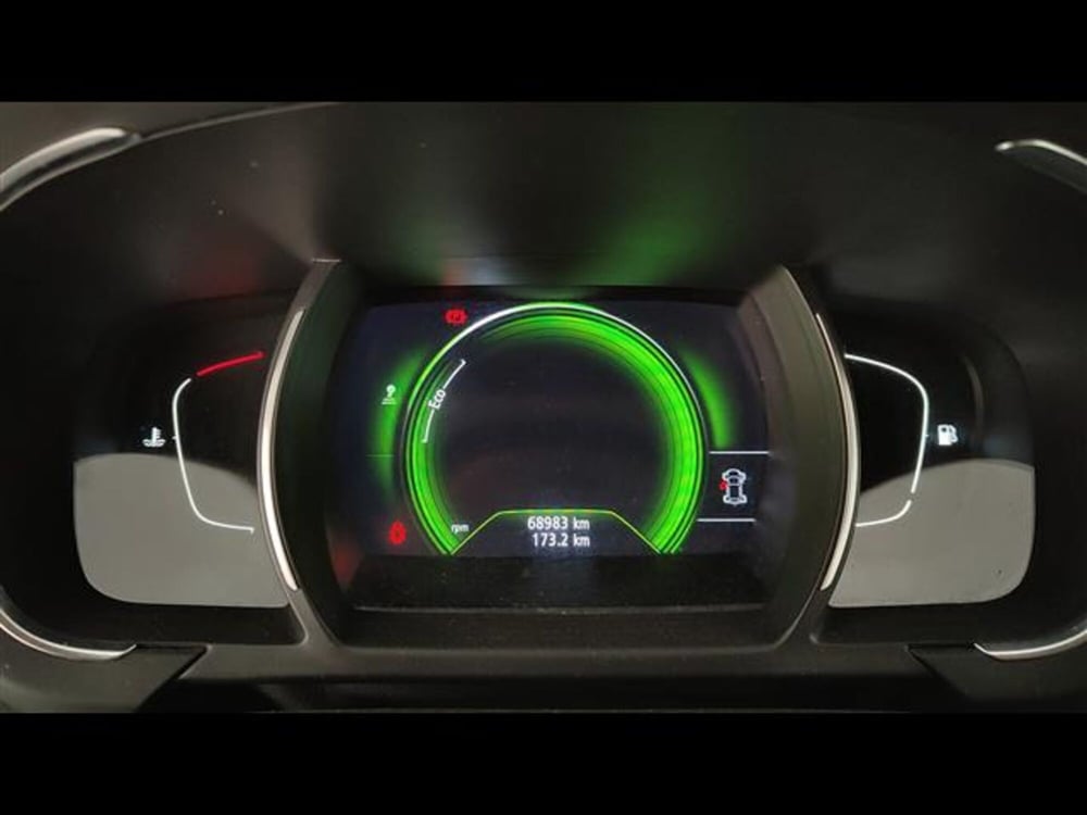 Renault Scenic E-Tech Electric usata a Milano (8)